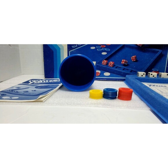 1991 Triple Yahtzee Game Milton Bradley Vintage w/ Score Cards Dice & Chips - Picture 3 of 10